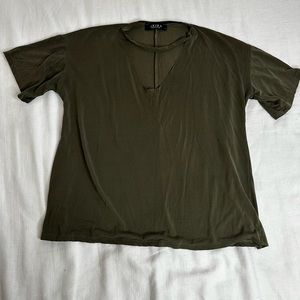 AKIRA army green short sleeve tee